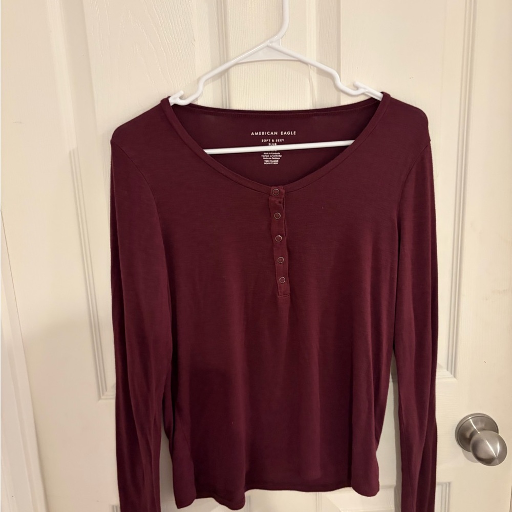 American Eagle Outfitters Maroon Long Sleeve Tee